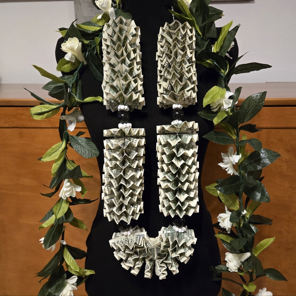 Graduation Lei/$50 Value/☆FIRM PRICE